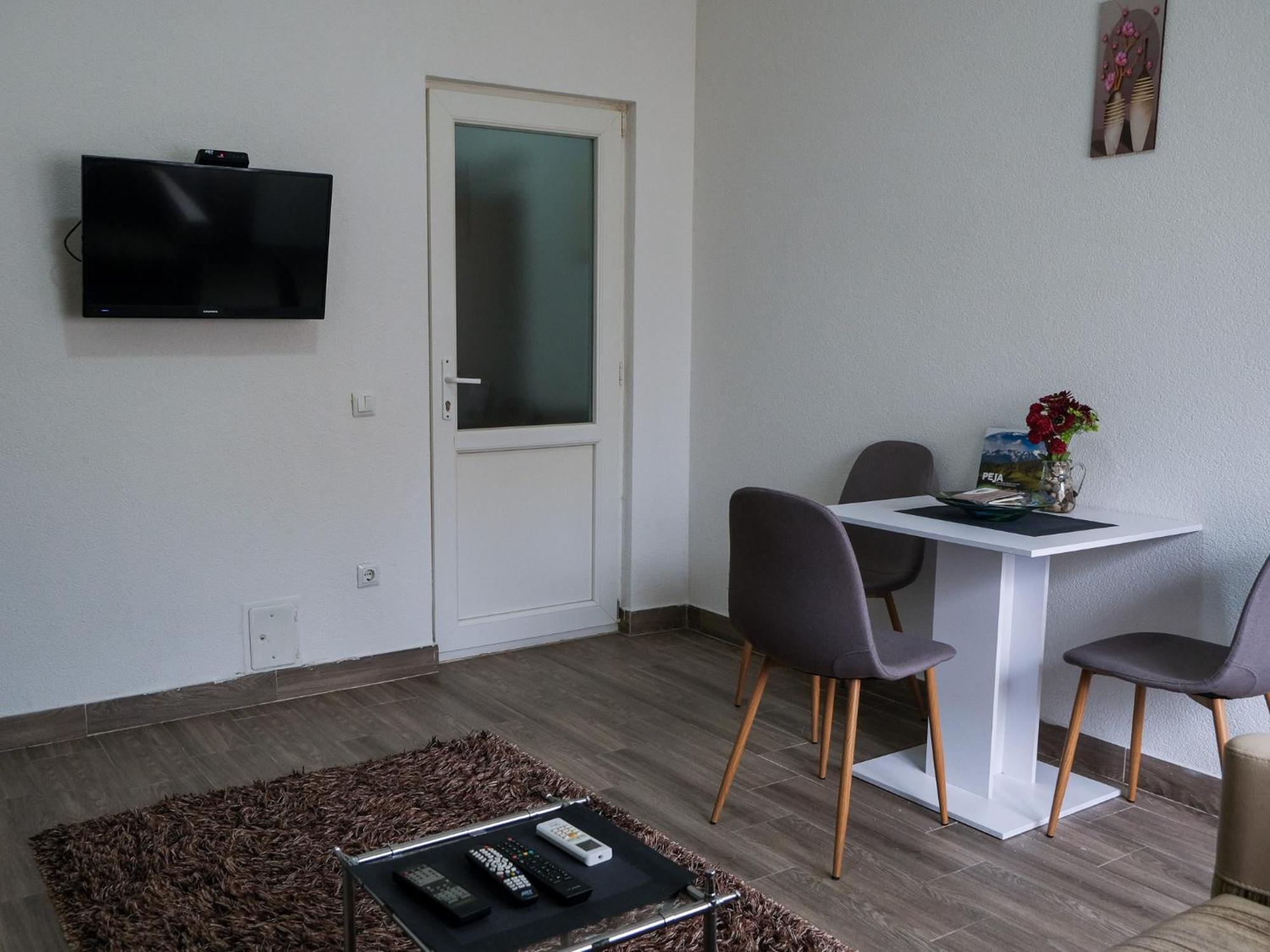 Cozy Spacious Apartment Peje Luaran gambar